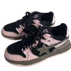 Classics|Aesthetic Sneakers*Boogzel Clothing Black & Pink Star Sneakers Pink/black
