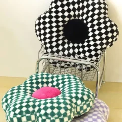 Aesthetic Bedroom|Aesthetic Room Decor*Boogzel Clothing Checkered Flower Pillow