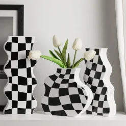 Flower Vases|Aesthetic Room Decor*Boogzel Clothing Checkered Wavy Vase