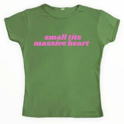 Y2K Tops|Aesthetic T-Shirts & Graphic Tees*Boogzel Clothing Massive Heart Crop Top