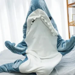 Aesthetic Room Decor|Aesthetic Bedroom*Boogzel Clothing Shark Blanket Blue