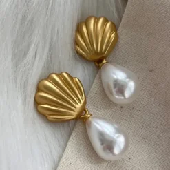 Earrings*Boogzel Clothing Shell Pearl Drop Earrings Gold